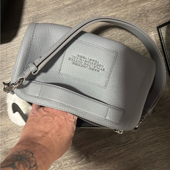 Marc Jacobs The Duffle Bag in Light Gray - Picture 2 of 4